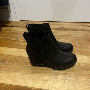 Sorel wedge boot